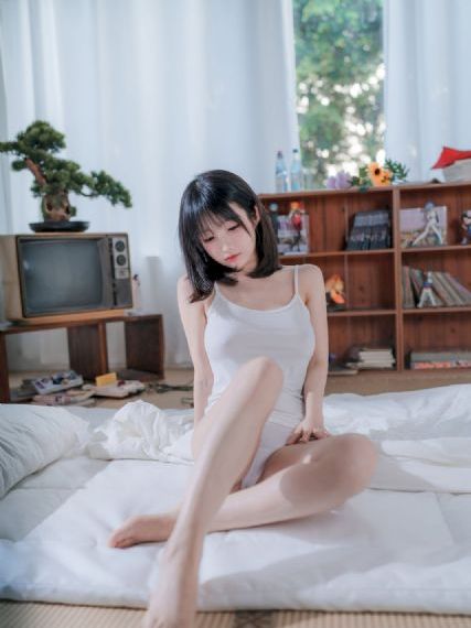 《年轻的秘书》在线观看_乱人伦精品视频在线观看