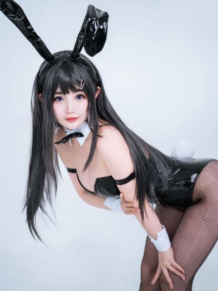 格丽乔奥特曼狂飙1080_十万网红美女美酱