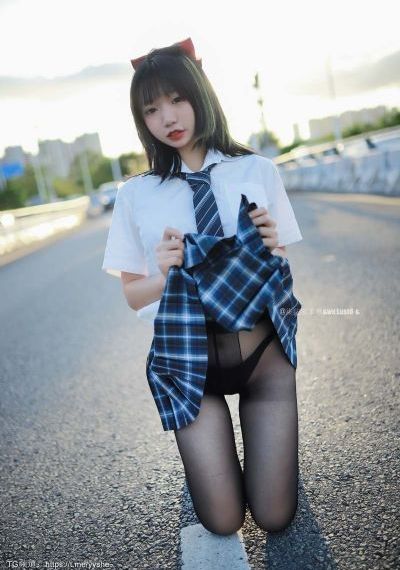 年轻漂亮的学生4_720高清迅雷在线观看